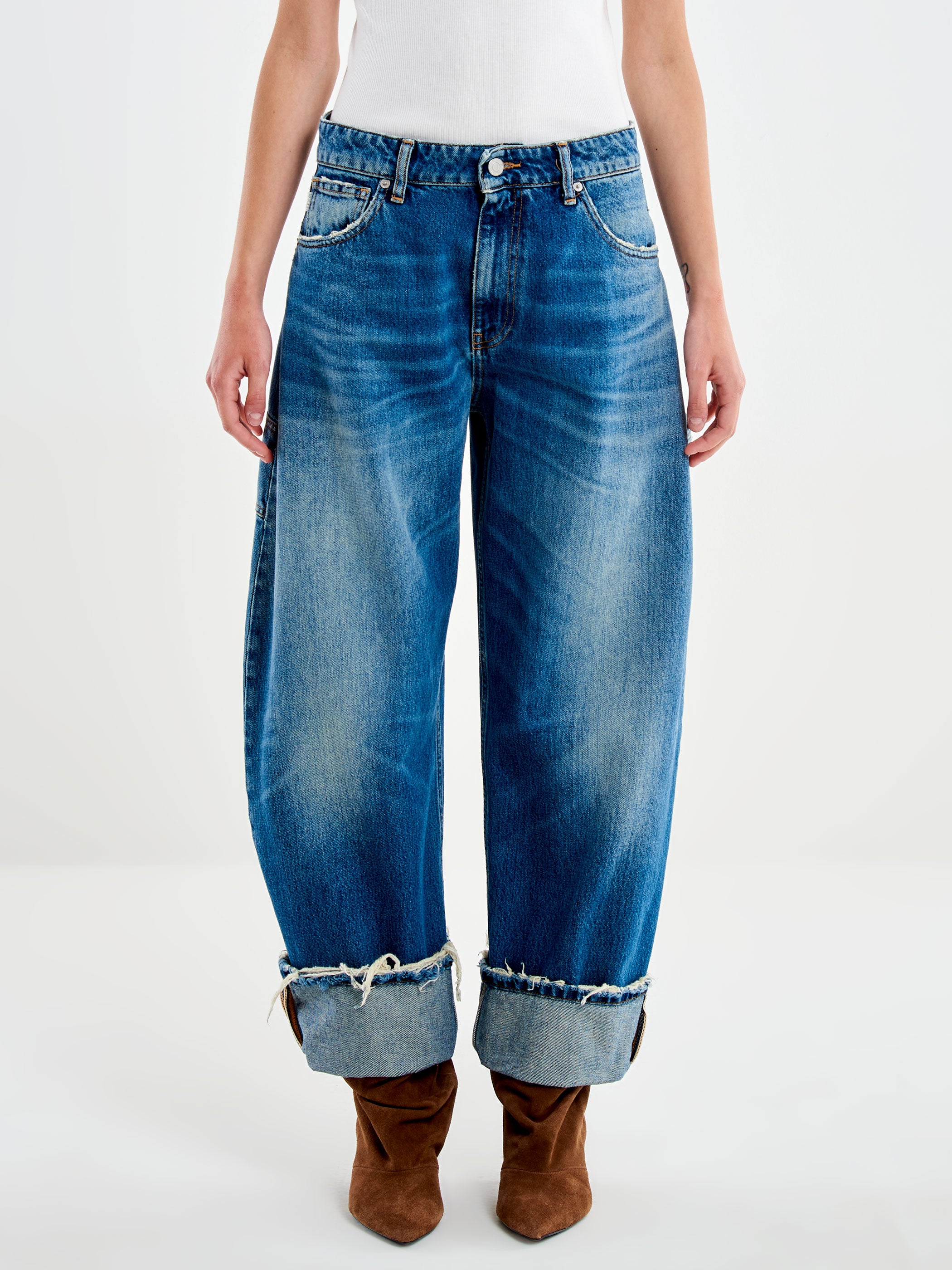 Jeans Kuma Barrel con Fondo Risvoltato